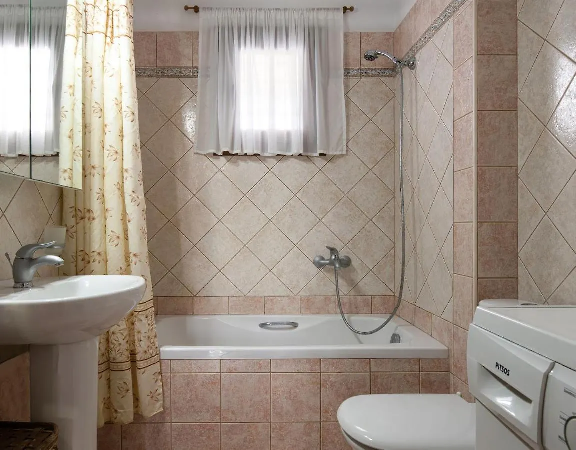 Paradise Lagoon Villa, Halkidiki Porto Koufo 0*,  Greece